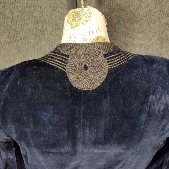 1900s Embroidered Blue Velvet Skirt and Jacket Riding Outfit - Picture 8 of 16